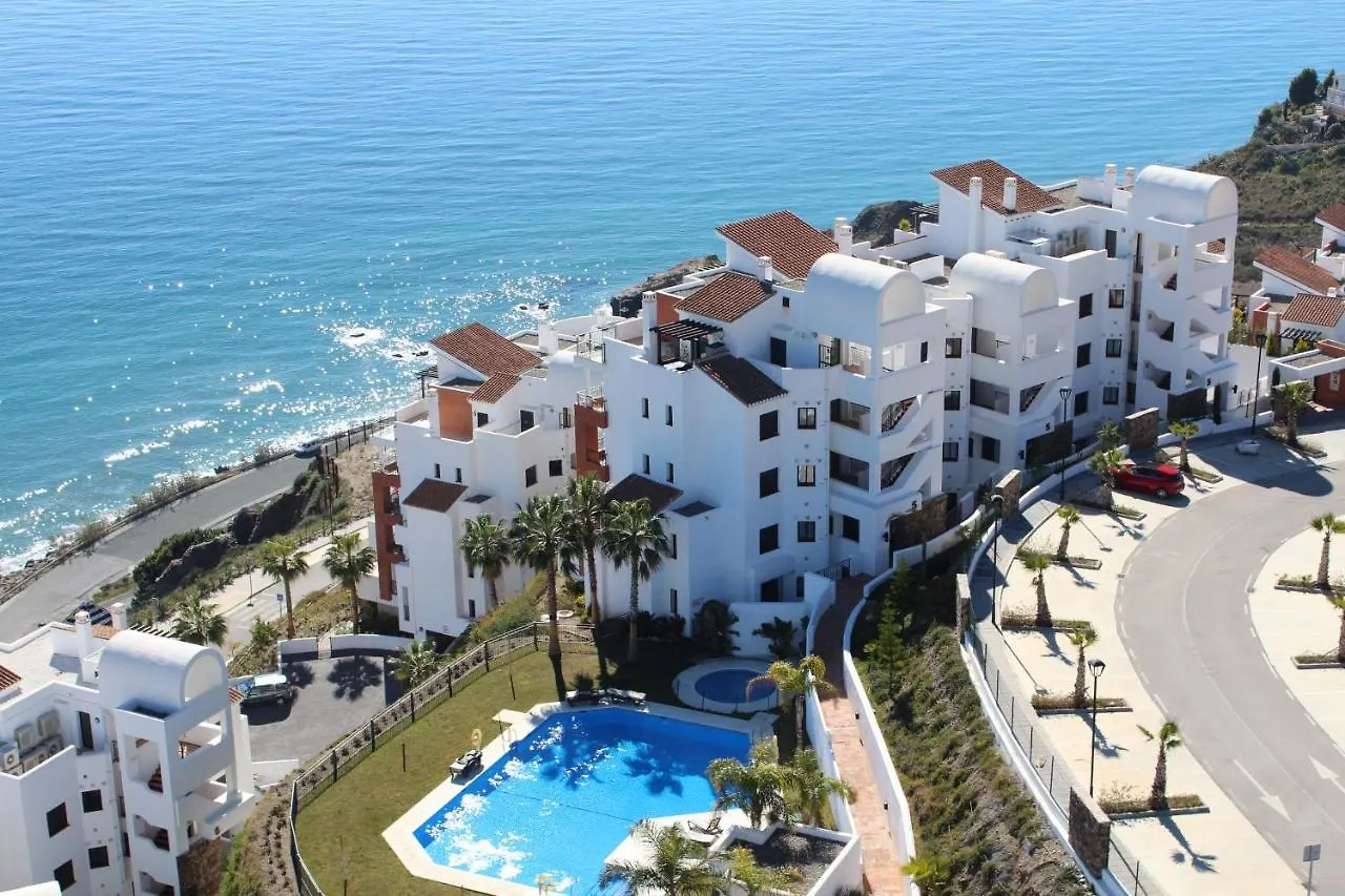 Apartamento De 2 Dormitorios En Torrox Costa 0*,